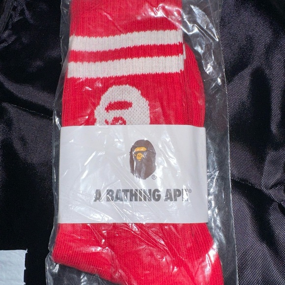 Bape- A Bathing Ape socks- Red- NEW - Picture 1 of 2